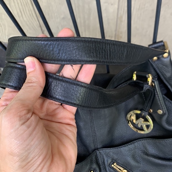 Michael Kors Purse - Picture 14 of 16